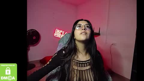 Snapshot of incubus2sucubus chatting on November 24, 12:21 am incubus2sucubus online show from November 24, 12:21 am