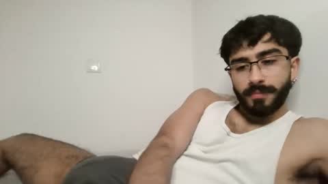 Snapshot of incubusszz chatting on October 28, 2:15 am incubus online show from October 28, 2:15 am