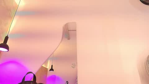 Snapshot of indi_catalina chatting on September 27, 12:43 pm Indi Catalina online show from September 27, 12:43 pm