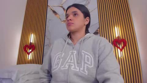 Indi Catalina online show from March 29, 1:44 pm