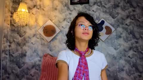 Snapshot of indi_rave chatting on December 16, 1:05 pm INDI online show from December 16, 1:05 pm