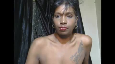 Snapshot of indian_blossom chatting on February 4, 10:24 pm Denise online show from February 4, 10:24 pm