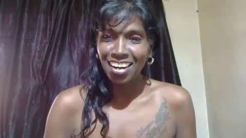 Snapshot of indian_blossom chatting on February 8, 5:51 am Denise online show from February 8, 5:51 am