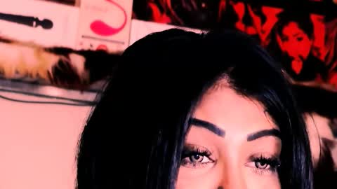 Snapshot of indian_dreamgirl chatting on November 26, 11:28 pm Bella Ambrosia online show from November 26, 11:28 pm