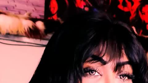 Snapshot of indian_dreamgirl chatting on February 23, 1:25 am Bella Ambrosia online show from February 23, 1:25 am