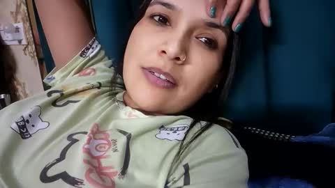 Snapshot of indian_meenakshi_69 chatting on May 14, 11:22 pm priya online show from May 14, 11:22 pm