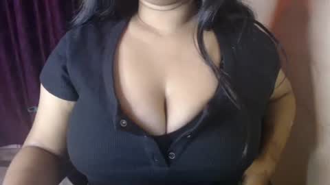 Snapshot of indian_nia chatting on October 14, 11:05 pm Nia online show from October 14, 11:05 pm