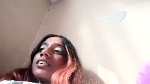 Snapshot of indian_succubus chatting on June 24, 12:26 pm Perky baby online show from June 24, 12:26 pm