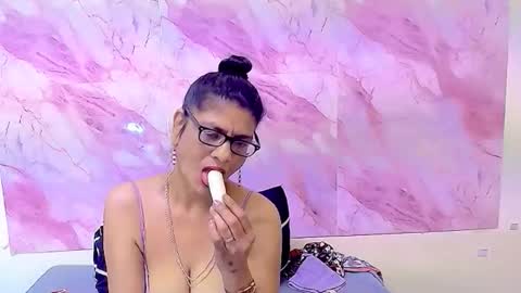 Femiez online show from October 18, 6:48 am