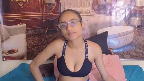 Snapshot of indianbootylicious1 chatting on February 24, 7:50 am nala online show from February 24, 7:50 am