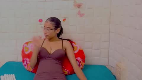 Snapshot of indianbootylicious1 chatting on February 27, 5:51 am nala online show from February 27, 5:51 am