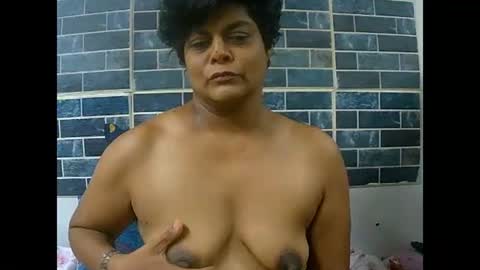 Snapshot of indiancherrypie chatting on December 3, 10:28 am indiancherrypie online show from December 3, 10:28 am