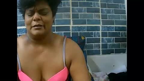 Snapshot of indiancherrypie chatting on December 3, 1:32 pm indiancherrypie online show from December 3, 1:32 pm