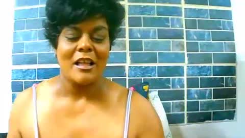 Snapshot of indiancherrypie chatting on December 7, 7:05 am indiancherrypie online show from December 7, 7:05 am