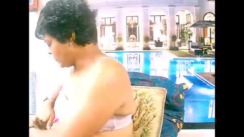 Snapshot of indiancherrypie chatting on January 3, 5:39 am indiancherrypie online show from January 3, 5:39 am