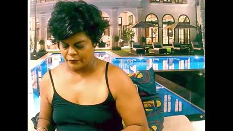 Snapshot of indiancherrypie chatting on January 5, 8:52 pm indiancherrypie online show from January 5, 8:52 pm