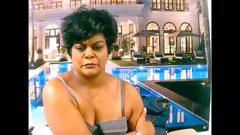 Snapshot of indiancherrypie chatting on January 6, 9:22 pm indiancherrypie online show from January 6, 9:22 pm