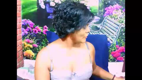 Snapshot of indiancherrypie chatting on March 10, 10:15 am indiancherrypie online show from March 10, 10:15 am