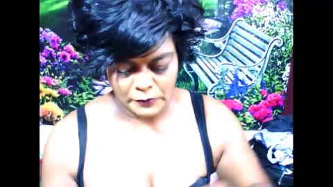 Snapshot of indiancherrypie chatting on March 11, 9:56 am indiancherrypie online show from March 11, 9:56 am