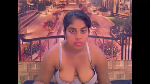 Snapshot of indiandiva27 chatting on February 3, 6:00 am indiandiva27 online show from February 3, 6:00 am