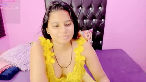 Snapshot of indianflame chatting on January 4, 11:11 am PARADISEQUEEN online show from January 4, 11:11 am