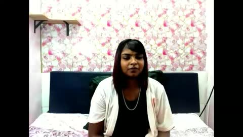 Snapshot of indianmystica694u chatting on September 30, 12:37 am indianmystica694u online show from September 30, 12:37 am