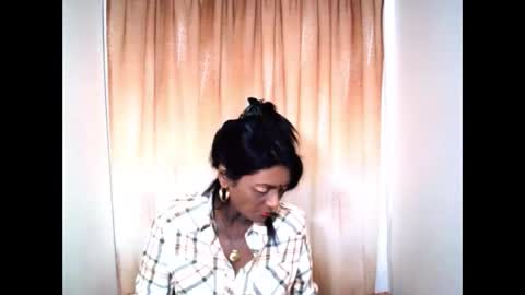 Snapshot of indianpeaches chatting on November 6, 5:30 am indianpeaches online show from November 6, 5:30 am