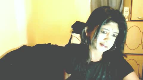 indianpleasures21 online show from April 8, 7:52 am