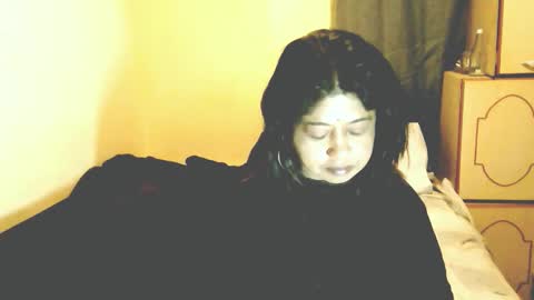 indianpleasures21 online show from April 13, 1:33 am