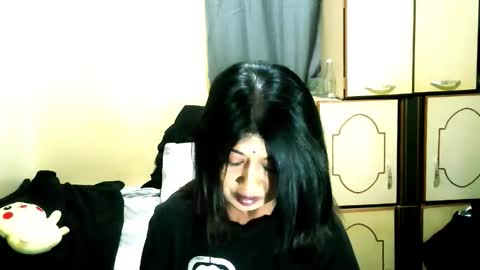 Snapshot of indianpleasures21 chatting on May 8, 5:24 am indianpleasures21 online show from May 8, 5:24 am