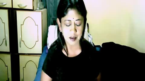 Snapshot of indianpleasures21 chatting on July 25, 10:51 pm indianpleasures21 online show from July 25, 10:51 pm