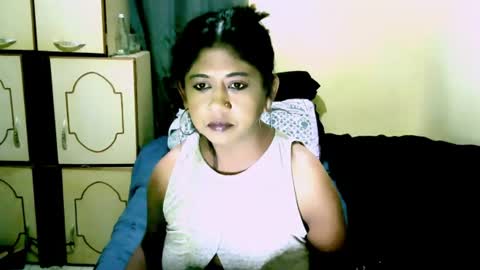 Snapshot of indianpleasures21 chatting on July 28, 7:15 pm indianpleasures21 online show from July 28, 7:15 pm