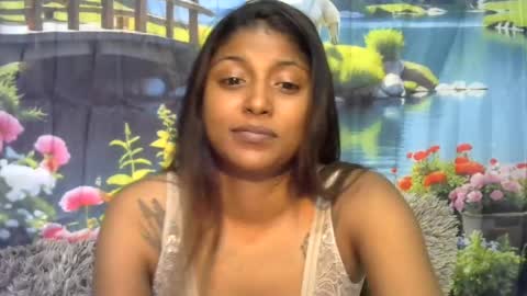 indianqtpie6 online show from July 8, 6:12 pm