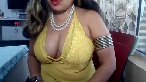 Snapshot of indianrads9 chatting on February 13, 7:56 am Radha online show from February 13, 7:56 am