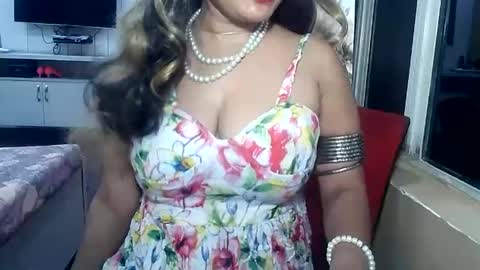 Snapshot of indianrads9 chatting on February 16, 5:26 pm Radha online show from February 16, 5:26 pm