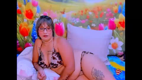 roxy online show from October 17, 8:11 pm