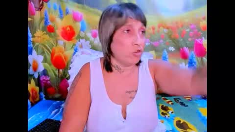 indianroxy27 online show from January 13, 6:40 am