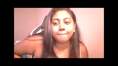 indianruby21 online show from April 15, 8:32 am