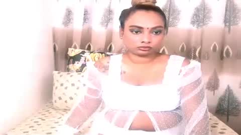 Snapshot of indiansecretlove20 chatting on January 20, 5:59 am goddess online show from January 20, 5:59 am