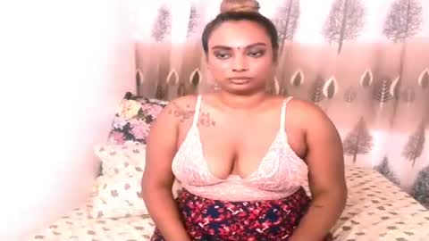 Snapshot of indiansecretlove20 chatting on January 20, 9:35 am goddess online show from January 20, 9:35 am