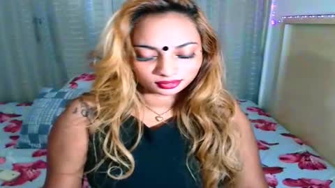 Snapshot of indiansecretlove20 chatting on September 27, 10:48 pm goddess online show from September 27, 10:48 pm