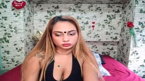 Snapshot of indiansecretlove20 chatting on October 9, 11:30 am goddess online show from October 9, 11:30 am