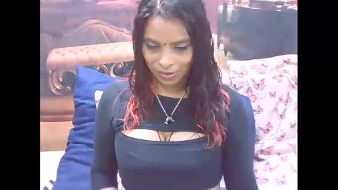 Snapshot of indiansexyass4u2luv chatting on February 24, 3:31 pm indiansexyass4u2luv online show from February 24, 3:31 pm