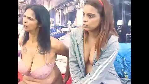 indiansexyass4u2luv online show from March 3, 7:36 am