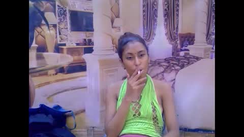 indiansexybutt4u2luv online show from February 27, 6:35 am