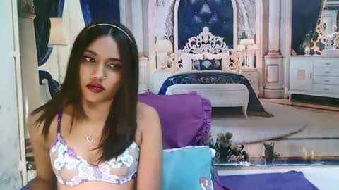Snapshot of indianskies chatting on July 11, 6:05 am Sky online show from July 11, 6:05 am
