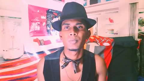 Snapshot of indianthuggin chatting on November 17, 7:08 pm BabyFace online show from November 17, 7:08 pm