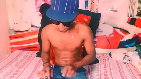 Snapshot of indianthuggin chatting on December 2, 5:35 am BabyFace online show from December 2, 5:35 am