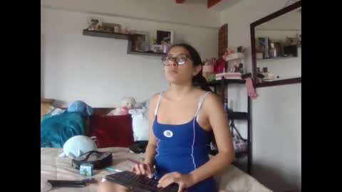 Snapshot of indica_sativa111 chatting on September 16, 4:52 pm indica sativa online show from September 16, 4:52 pm