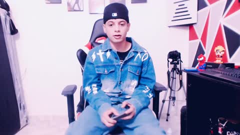 Snapshot of indomitablebeast chatting on December 20, 3:58 am matias online show from December 20, 3:58 am